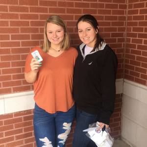 Meet your Posher, Elizabeth